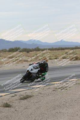 media/Sep-21-2025-Race Pace (Sun) [[98bf33ef95]]/Verified/5-Turn 15 Inside (930am)/